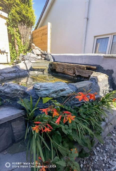 Brynglas Cottage With Hot Tub, Anglesey. Llanfachraeth Exterior foto