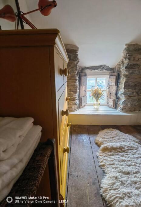 Brynglas Cottage With Hot Tub, Anglesey. Llanfachraeth Exterior foto